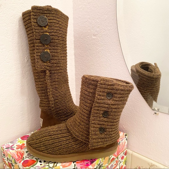 UGG Chestnut Knit Button Boots - Picture 15 of 15